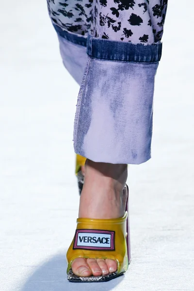 Look 72